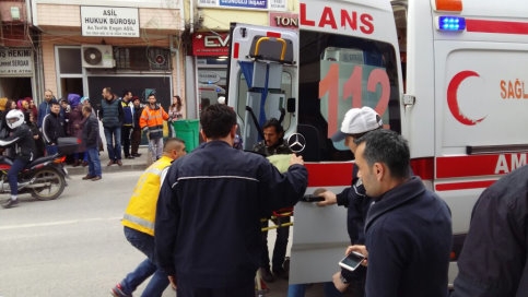 Merdivenlerden İnerken Düştü