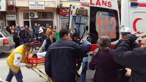 Merdivenlerden İnerken Düştü