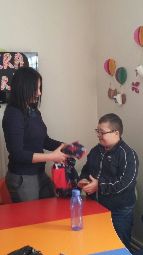 Özel Öğrencilere Özel  Boyama Önlükleri