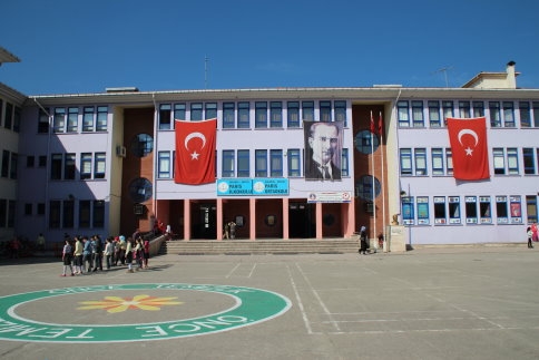 Mezun Olduğu Okul’a Öğretmen Oldu