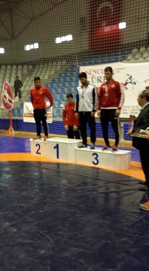 Gençler Türkiye ikincisi Semih Yazıcı oldu