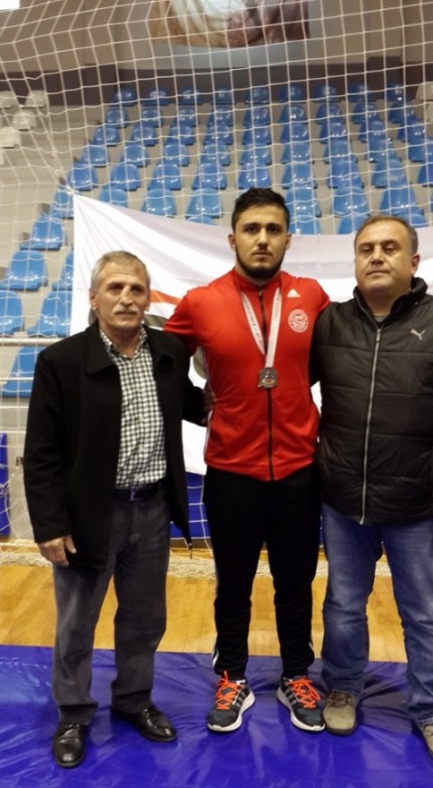 Gençler Türkiye ikincisi Semih Yazıcı oldu