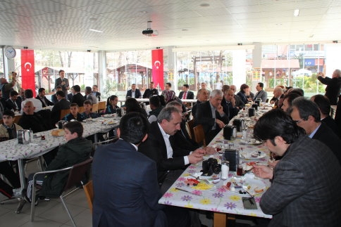 Akyazı Belediyesi Başarılı Sporcuları Ödüllendirdi