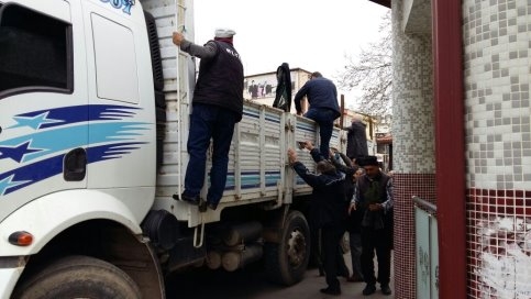 Akyazı Orman İşletme Müdürlüğü Fidan Dağıttı.