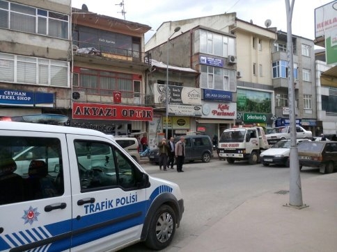 Şüpheli Şahini Polis Kaldırdı