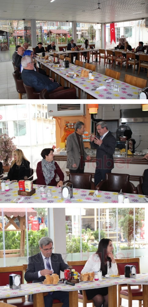 Akyazı'da Emeği Geçmiş Yaşlı İnsanlara Kahvaltı Düzenlendi