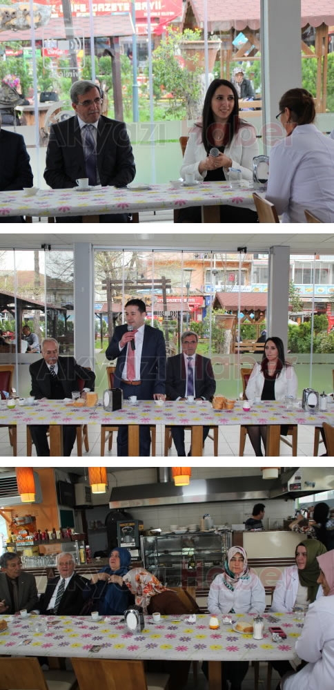 Akyazı'da Emeği Geçmiş Yaşlı İnsanlara Kahvaltı Düzenlendi