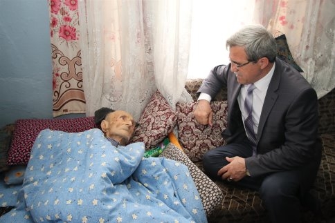 Başkan Akcan’dan Yaşlılar Haftasında Anlamlı Ziyaretler