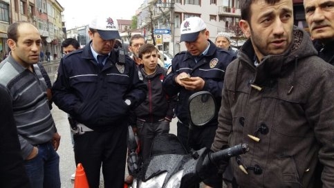 Gazi Süleyman Paşa Cami Önünde Motosiklet Kazası