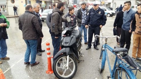 Gazi Süleyman Paşa Cami Önünde Motosiklet Kazası