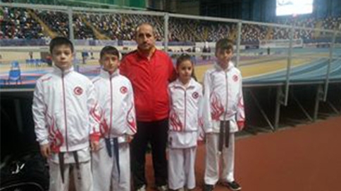 Karatecilerden Muhteşem Başarı