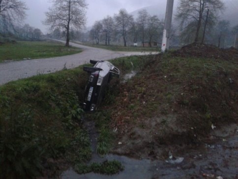 Gece Yarısı Su kanalına Uçtu