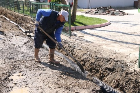 Alt Yapı  Çalışmalarında Durmak Yok
