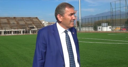 İlk Şutu Başkan Çekti. Vurdu Gol Oldu !