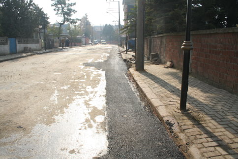 Yol Çalışmaları Devam Ediyor