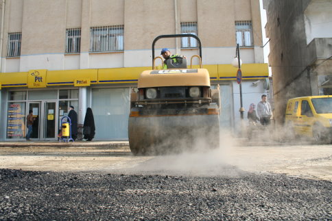 Yol Çalışmaları Devam Ediyor