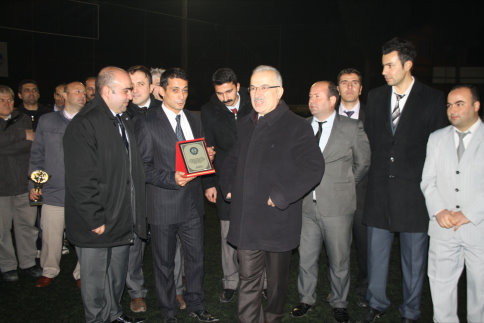 Akyazı E.M.L Öğretmenler Şampiyon oldu.