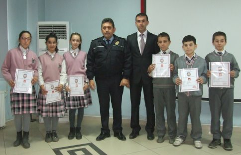 Öğrenci Trafik Polisleri Görev Başında