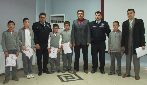 Öğrenci Trafik Polisleri Görev Başında