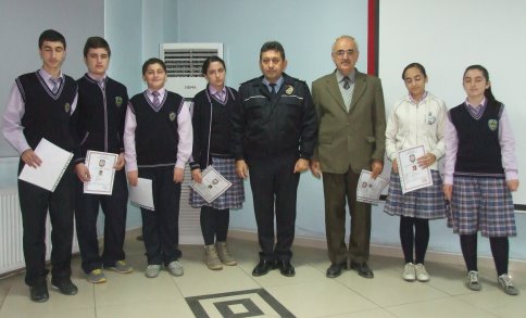 Öğrenci Trafik Polisleri Görev Başında