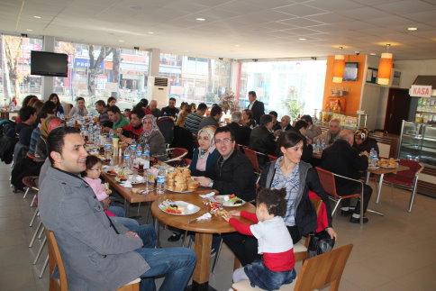 İnönü İlköğretim Okulu Öğretmenleri Sabah Kahvaltısında Bir Araya Geldi