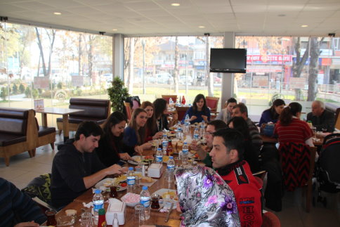 İnönü İlköğretim Okulu Öğretmenleri Sabah Kahvaltısında Bir Araya Geldi