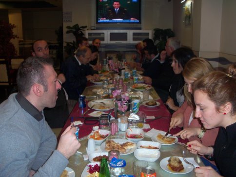 Başarı Dershanesi Öğretmenleriyle Yemek Yedi