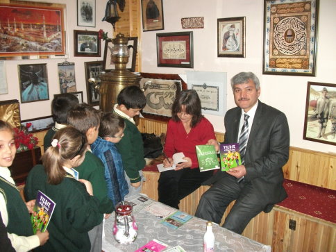 Küçücek’li Çocuklar Kitap İle Buluşuyor.
