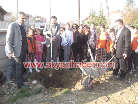 Yazar Ayşe Yamaç'a Sürpriz Yaptılar