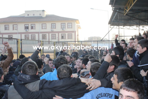 As Akyazı Fatih Karagümrük Maçında Olay