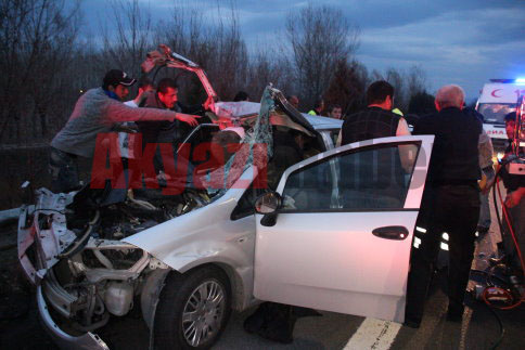 Akyazı Otoban Gişesinde Kaza