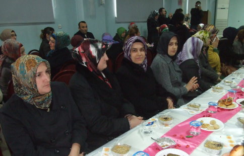 Cumhuriyet Anaokulundan Aşure İkramı