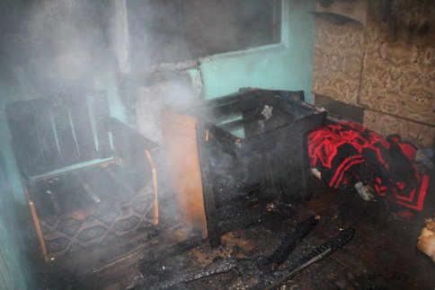 Kendi Evini Ateşe Verip Kaçtı