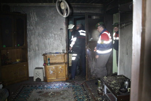 Kendi Evini Ateşe Verip Kaçtı