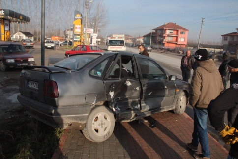 Sanayi Sitesi Girişinde Trafik Kazası