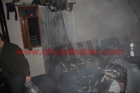 Cinoğlu Sokak’ta ev yangını