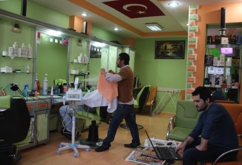 Salonsu Traş Adama Şart