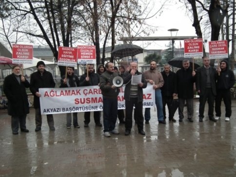 Başörtüsüne Keyfi Yasak Ve Hakaret