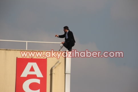 Hastane Çatısında İntihar Girişimi