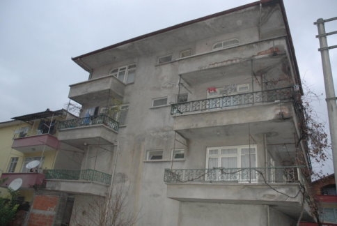 Su ve elektriği kesilince bunalıma girdi..