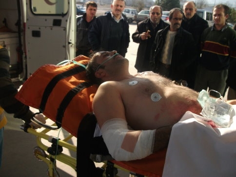 Elektrik Akımına Kapılan Bir Kişi Hastaneye Kaldırıldı.