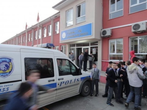 Sakarya'da 1 Hafta İçinde 8 Okuldan Hırsızlık Yapan Zanlılar Çocuk Çıktı