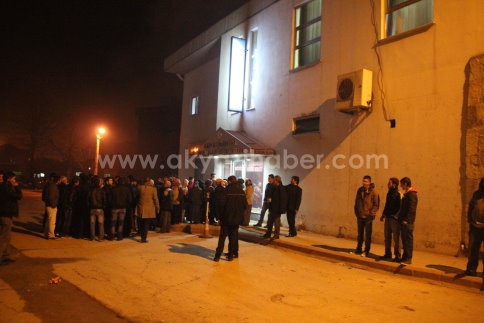 Düğünde Bıçaklı Kavga 1 kişi yaralandı