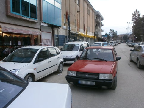 Otopark Sıkıntısı Acil Çözüm Bekliyor