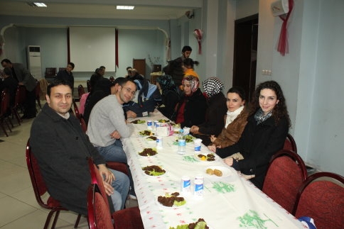 Üyelere Çiğköfte Partisi