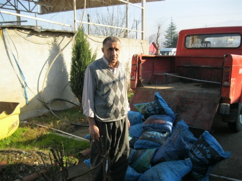 Akyazı Belediyesinden Vanlı Kardeşlerimiz’e Yardım