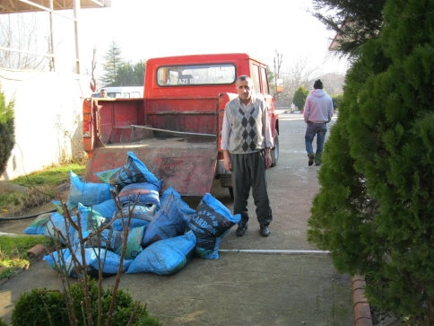 Akyazı Belediyesinden Vanlı Kardeşlerimiz’e Yardım