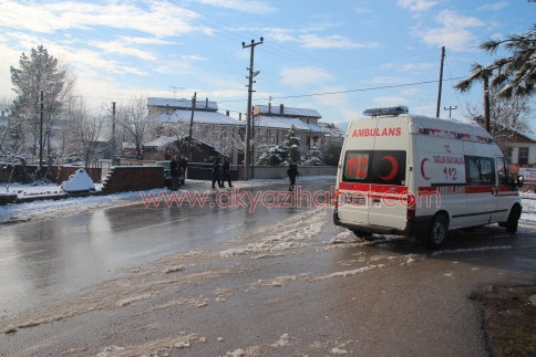 Kar yağışı ve buzlanma nedeniyle kazalar meydana geldi. 