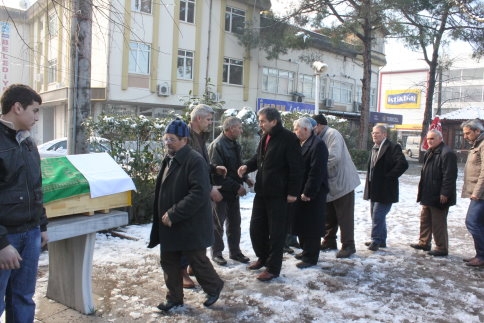 Sefer Berberoğlu Vefat Etmiştir