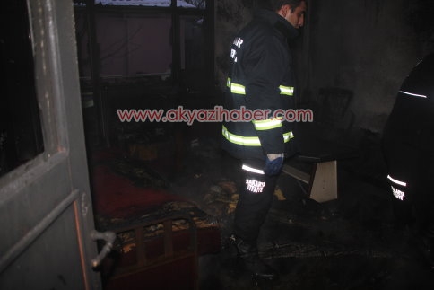 Küçük Çocuğu Yangından Komşusu Kurtardı.